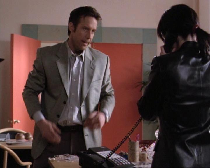 Charmed-Online-dot-net_119OutOfSight0549.jpg