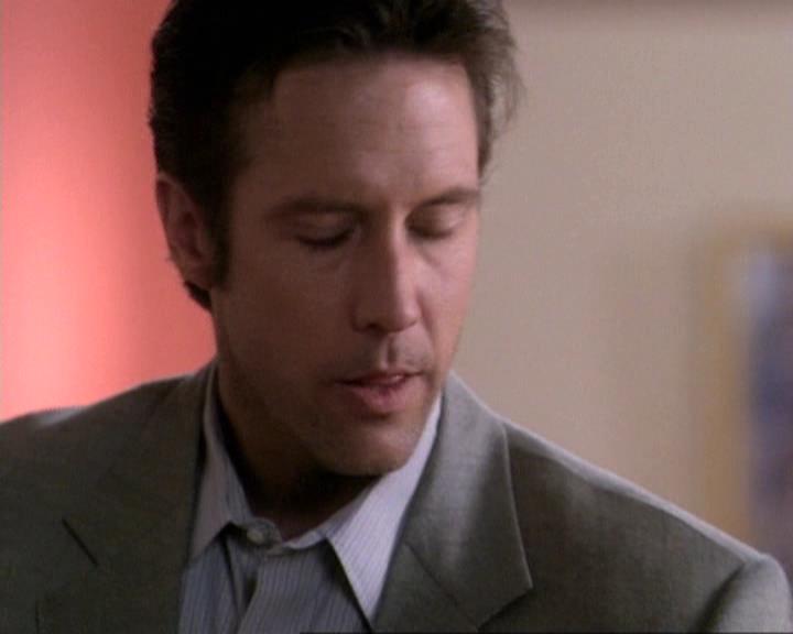 Charmed-Online-dot-net_119OutOfSight0560.jpg