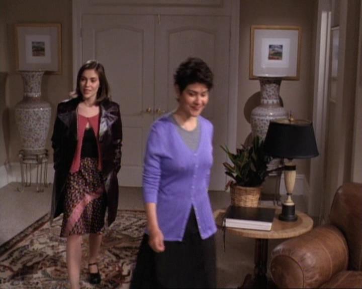 Charmed-Online-dot-net_119OutOfSight0575.jpg