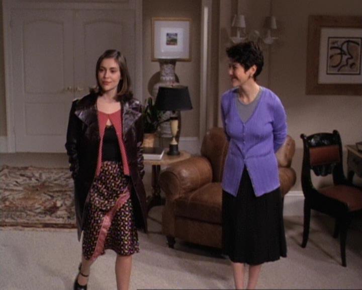 Charmed-Online-dot-net_119OutOfSight0577.jpg