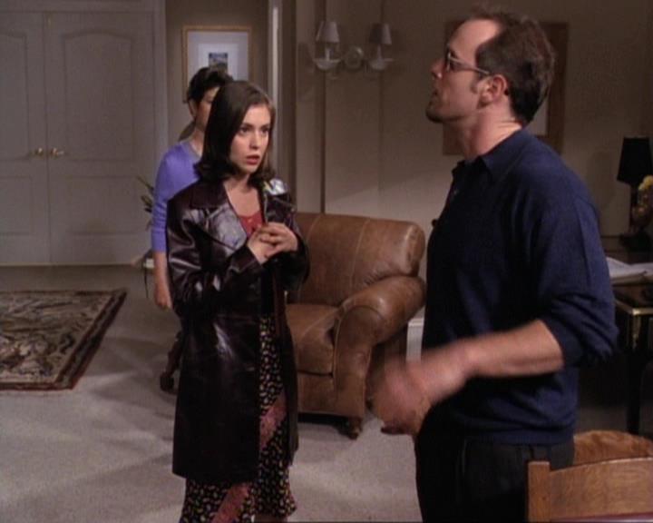 Charmed-Online-dot-net_119OutOfSight0628.jpg