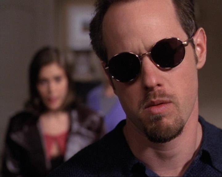 Charmed-Online-dot-net_119OutOfSight0640.jpg