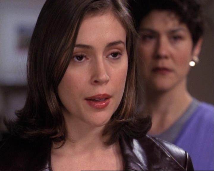 Charmed-Online-dot-net_119OutOfSight0642.jpg
