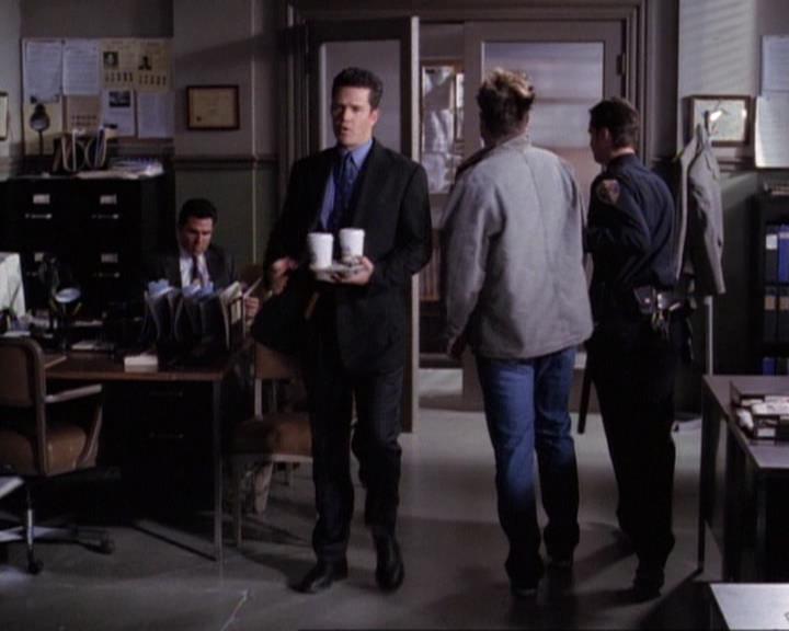Charmed-Online-dot-net_119OutOfSight0888.jpg