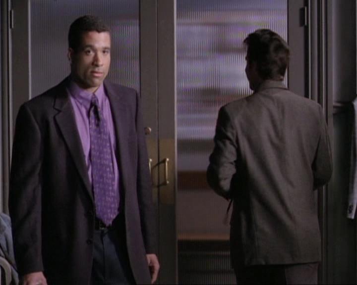 Charmed-Online-dot-net_119OutOfSight0989.jpg