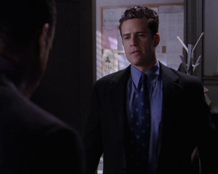 Charmed-Online-dot-net_119OutOfSight1000.jpg