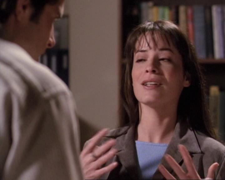 Charmed-Online-dot-net_119OutOfSight1048.jpg