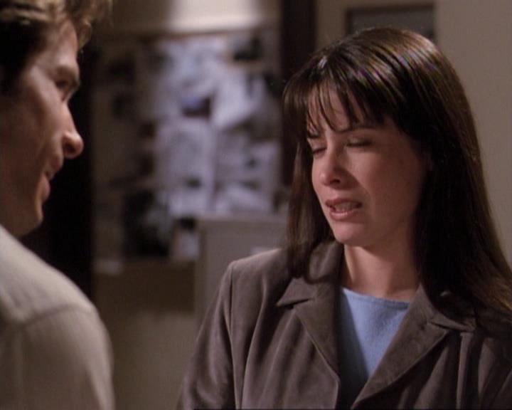 Charmed-Online-dot-net_119OutOfSight1070.jpg