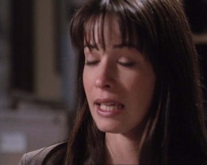 Charmed-Online-dot-net_119OutOfSight1073.jpg