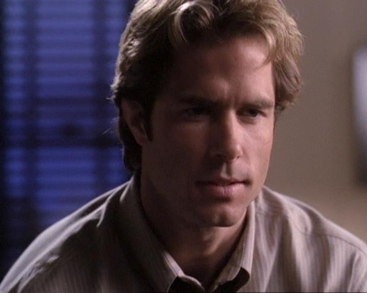 Charmed-Online-dot-net_119OutOfSight1080.jpg