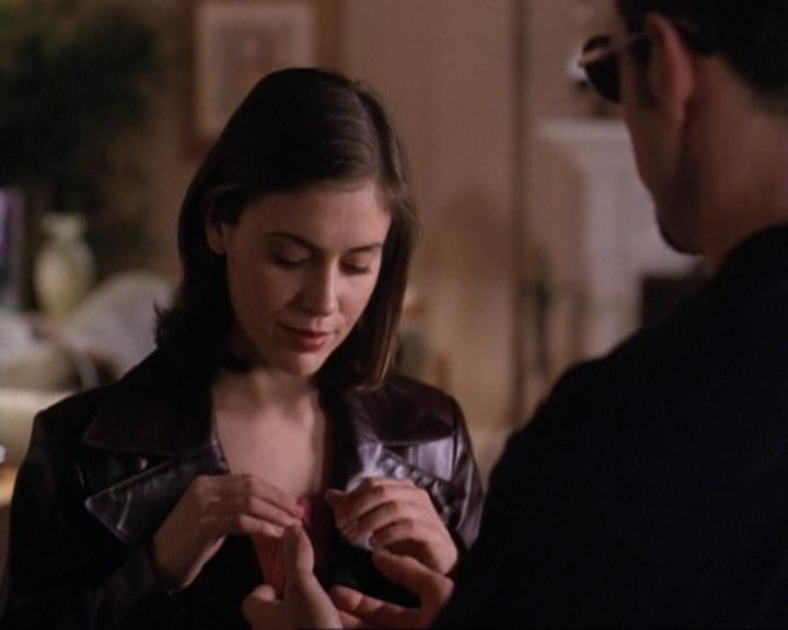 Charmed-Online-dot-net_119OutOfSight1312.jpg Charmed-Online-dot-net_119OutOfSight1312.jpg