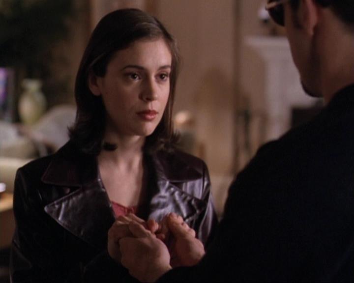 Charmed-Online-dot-net_119OutOfSight1315.jpg Charmed-Online-dot-net_119OutOfSight1315.jpg