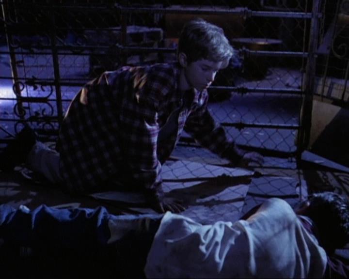 Charmed-Online-dot-net_119OutOfSight1327.jpg Charmed-Online-dot-net_119OutOfSight1327.jpg