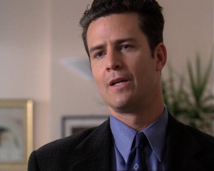 Charmed-Online-dot-net_119OutOfSight1389.jpg