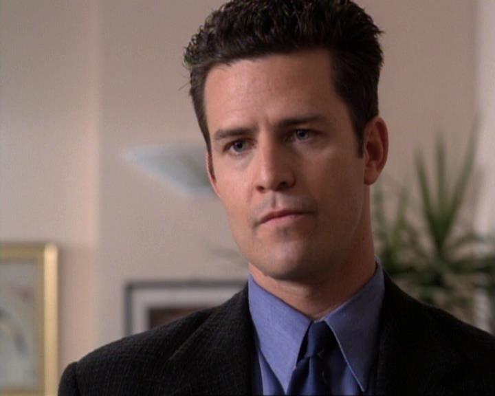 Charmed-Online-dot-net_119OutOfSight1427.jpg
