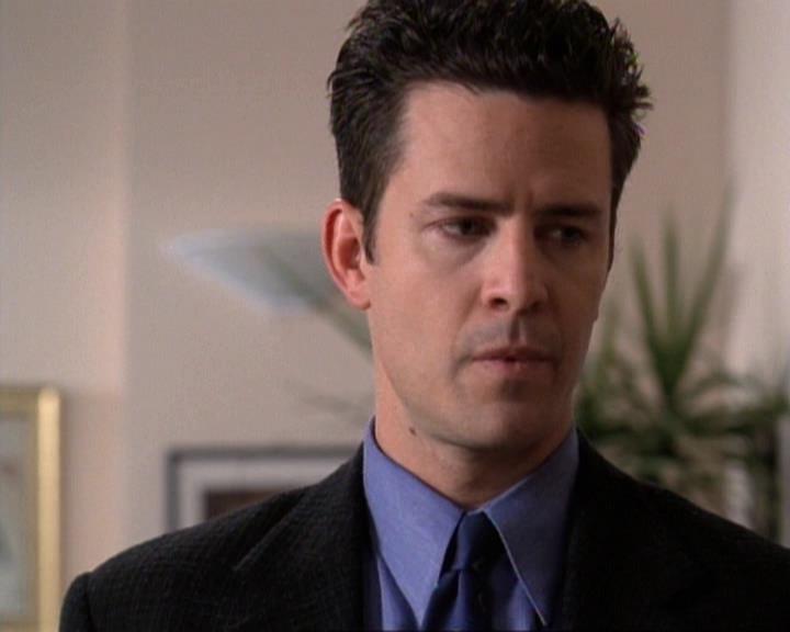 Charmed-Online-dot-net_119OutOfSight1436.jpg