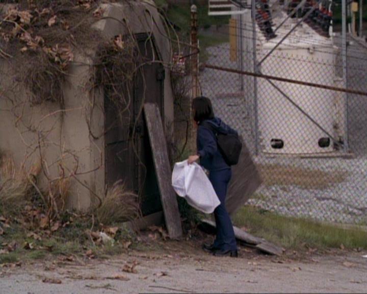 Charmed-Online-dot-net_119OutOfSight1459.jpg Charmed-Online-dot-net_119OutOfSight1459.jpg