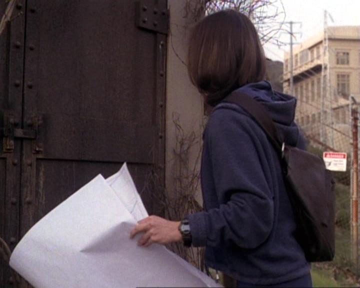 Charmed-Online-dot-net_119OutOfSight1460.jpg
