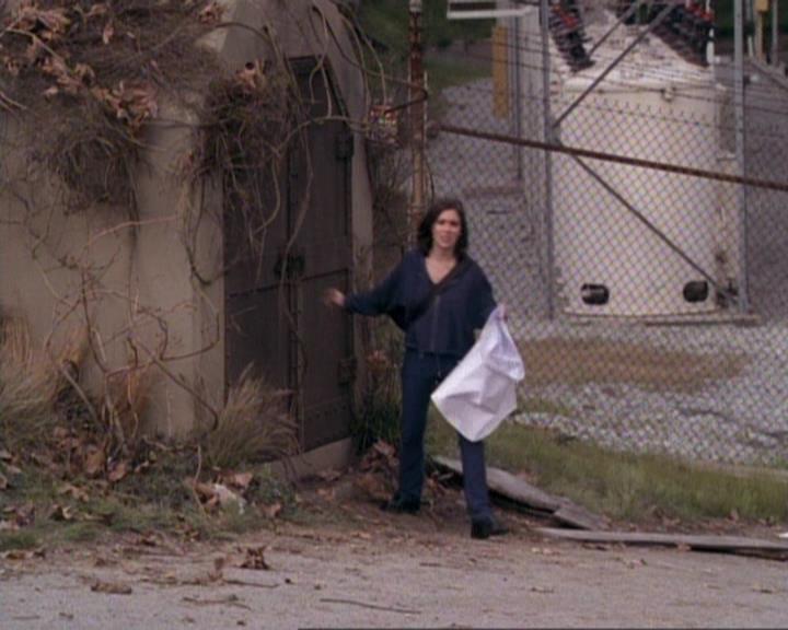Charmed-Online-dot-net_119OutOfSight1468.jpg