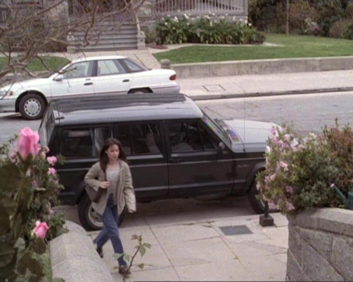 Charmed-Online-dot-net_119OutOfSight1483.jpg