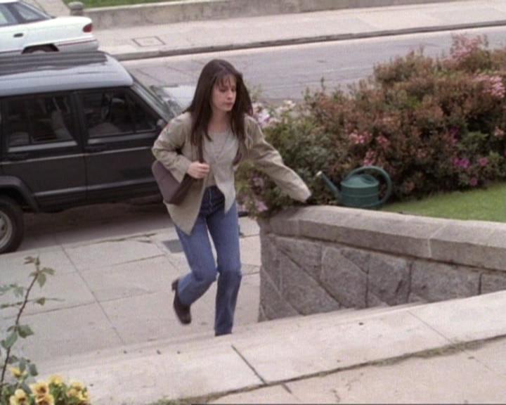 Charmed-Online-dot-net_119OutOfSight1485.jpg
