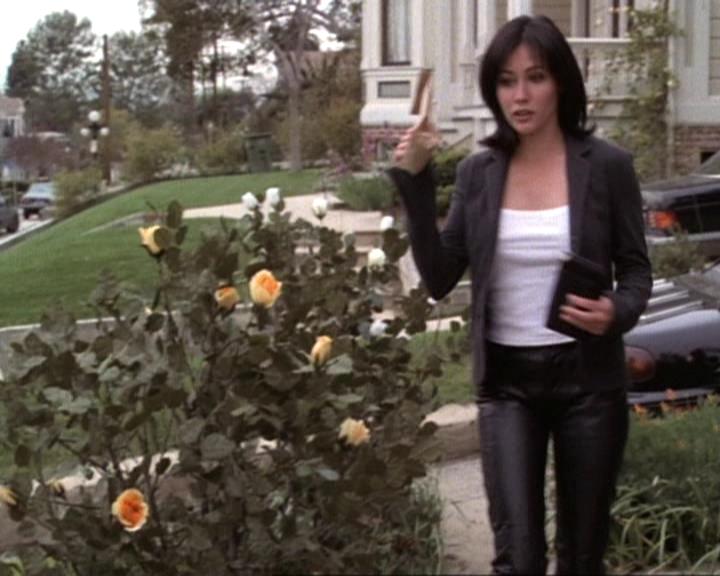 Charmed-Online-dot-net_119OutOfSight1488.jpg
