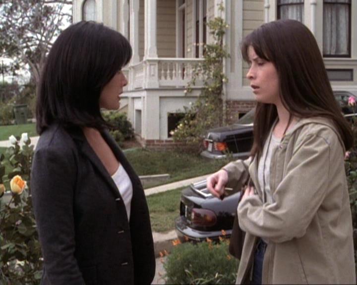 Charmed-Online-dot-net_119OutOfSight1492.jpg