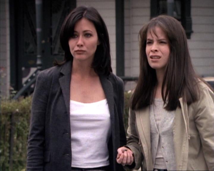 Charmed-Online-dot-net_119OutOfSight1518.jpg