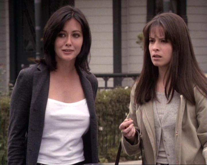 Charmed-Online-dot-net_119OutOfSight1522.jpg