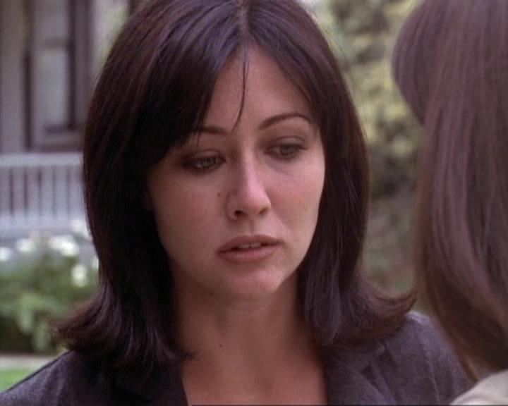 Charmed-Online-dot-net_119OutOfSight1536.jpg