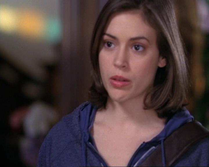 Charmed-Online-dot-net_119OutOfSight1610.jpg