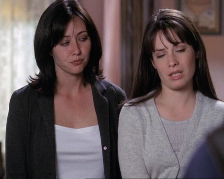 Charmed-Online-dot-net_119OutOfSight1621.jpg