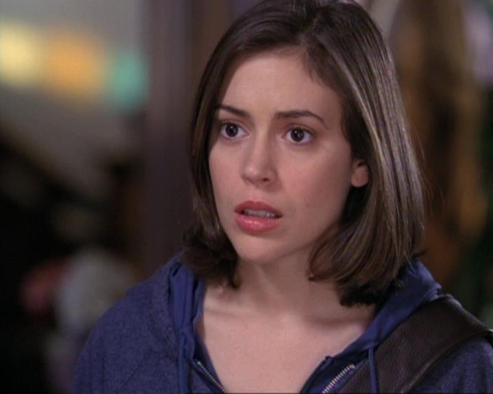 Charmed-Online-dot-net_119OutOfSight1622.jpg