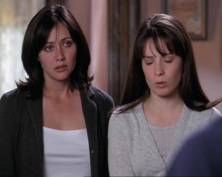 Charmed-Online-dot-net_119OutOfSight1629.jpg