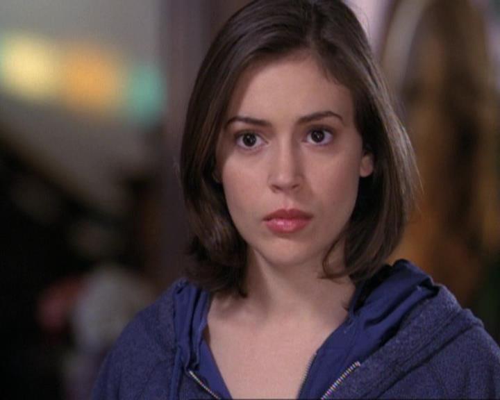 Charmed-Online-dot-net_119OutOfSight1635.jpg
