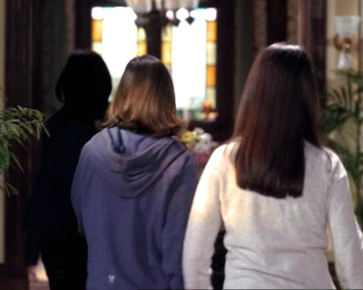 Charmed-Online-dot-net_119OutOfSight1703.jpg