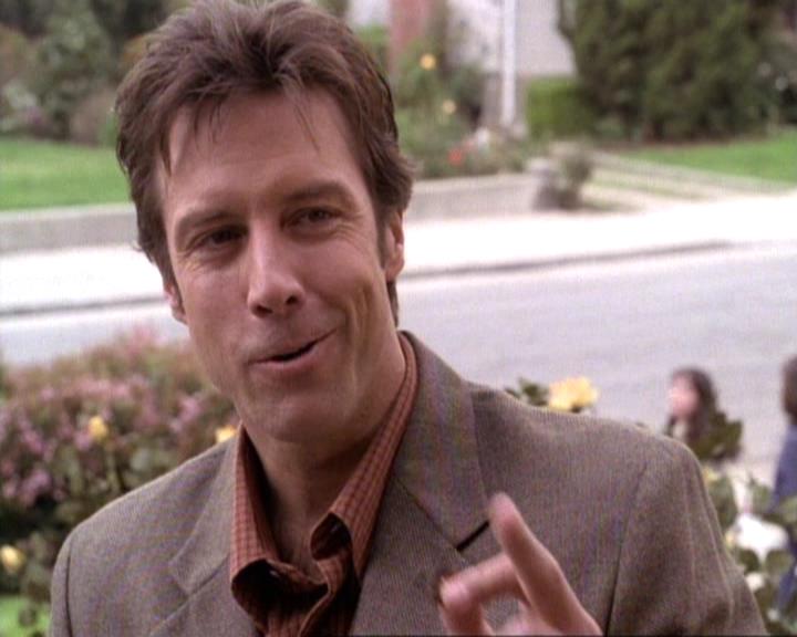 Charmed-Online-dot-net_119OutOfSight1712.jpg