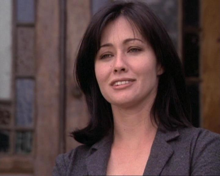 Charmed-Online-dot-net_119OutOfSight1732.jpg