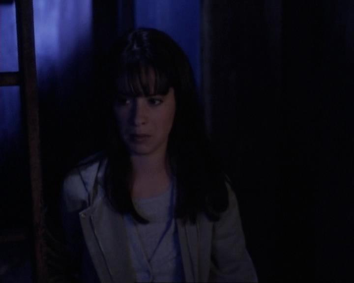 Charmed-Online-dot-net_119OutOfSight1747.jpg
