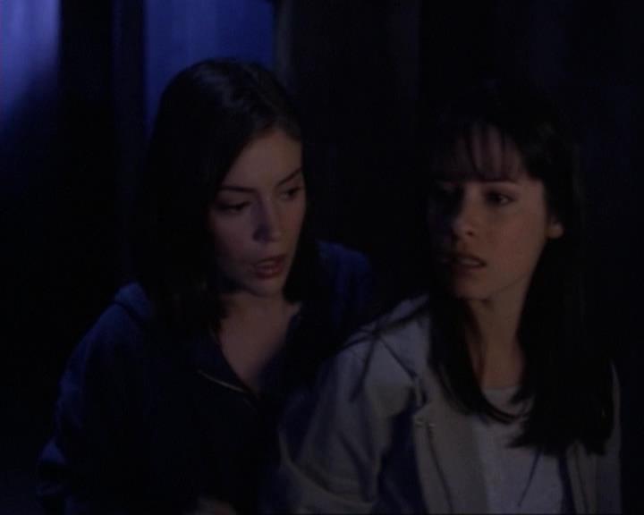 Charmed-Online-dot-net_119OutOfSight1753.jpg