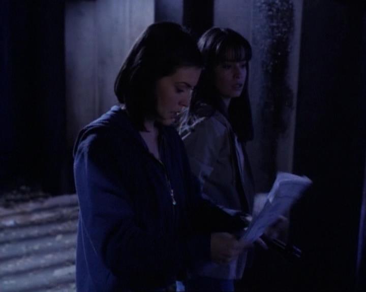 Charmed-Online-dot-net_119OutOfSight1758.jpg
