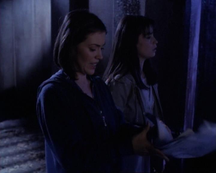Charmed-Online-dot-net_119OutOfSight1759.jpg