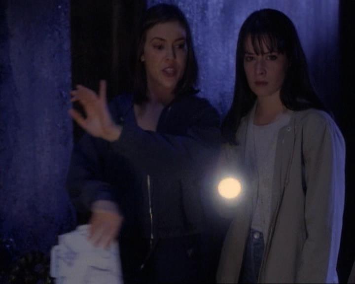 Charmed-Online-dot-net_119OutOfSight1779.jpg