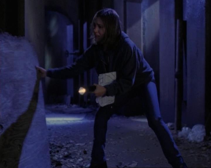 Charmed-Online-dot-net_119OutOfSight1837.jpg