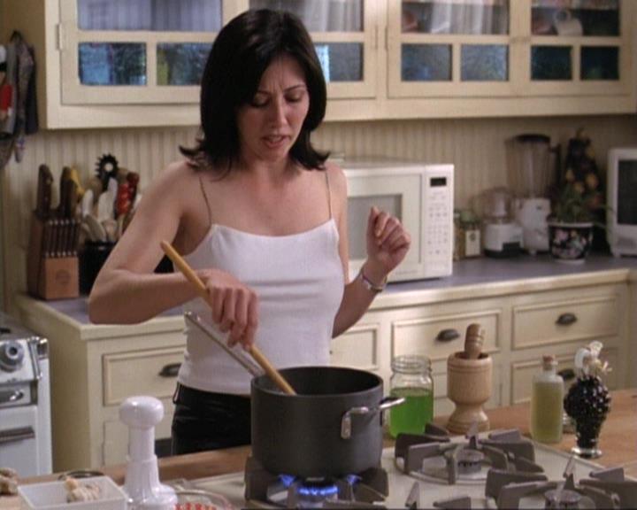 Charmed-Online-dot-net_119OutOfSight1847.jpg
