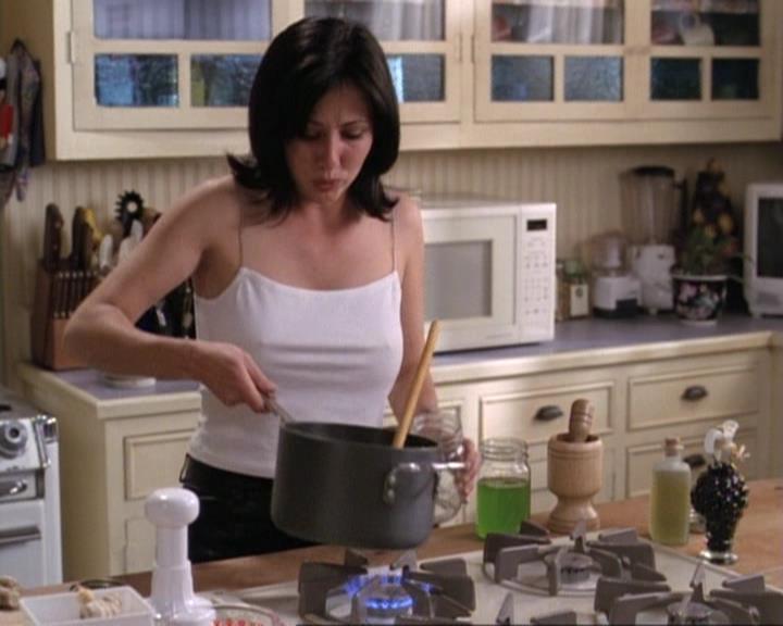 Charmed-Online-dot-net_119OutOfSight1851.jpg