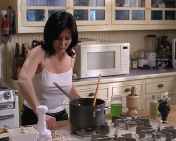 Charmed-Online-dot-net_119OutOfSight1852.jpg