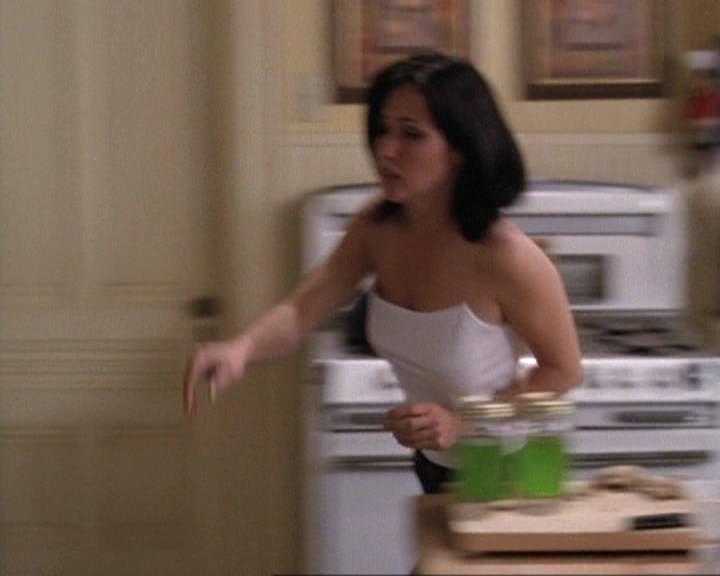 Charmed-Online-dot-net_119OutOfSight1853.jpg