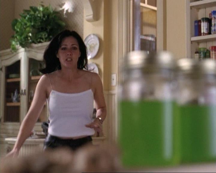 Charmed-Online-dot-net_119OutOfSight1867.jpg