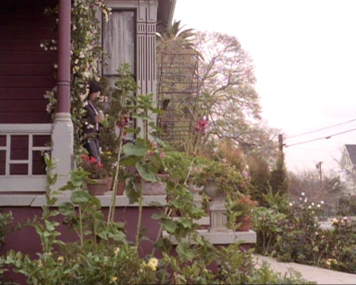 Charmed-Online-dot-net_119OutOfSight1872.jpg